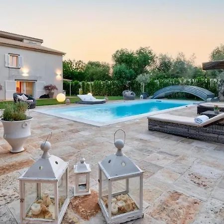 Rudy Castellana Grotte